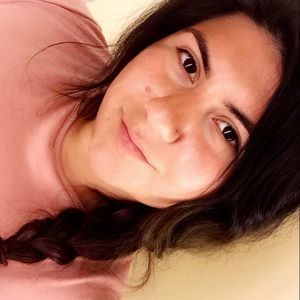 Meet your Posher, Cassandra